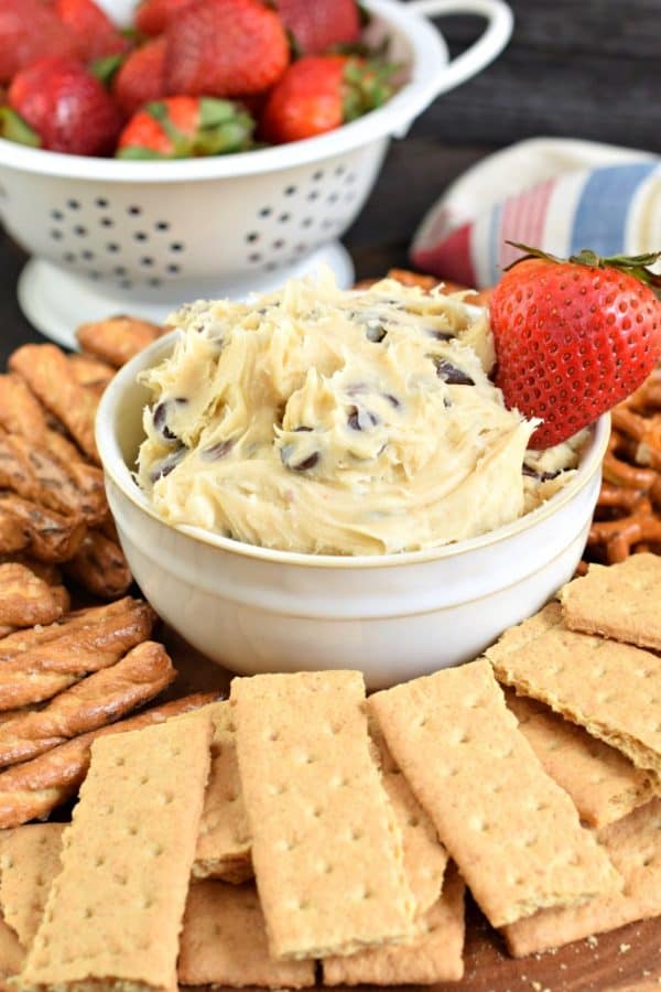 Easy, 5 minute, Chocolate Chip Cookie Dough Dip Recipe