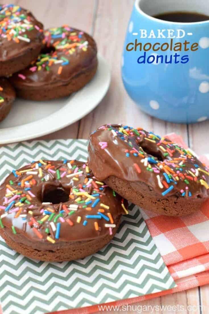 Easy Baked Chocolate Donuts Recipe {chocolate glaze}