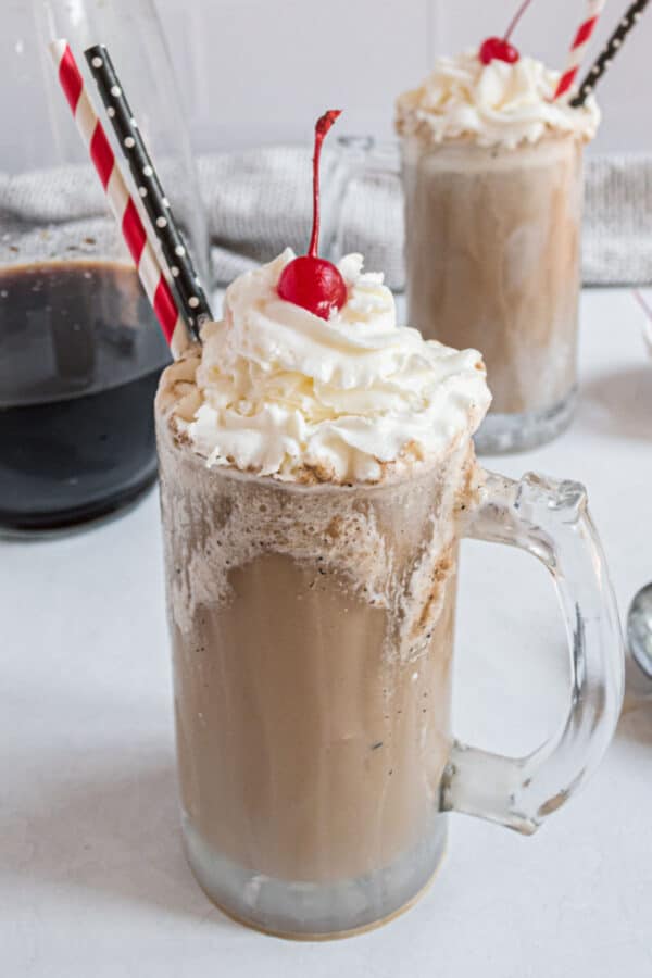 Homemade Root Beer (Floats) Recipe - Shugary Sweets