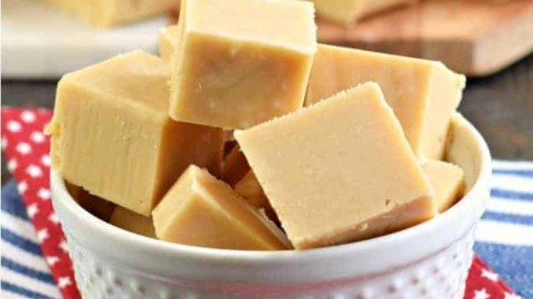 https://www.shugarysweets.com/wp-content/uploads/2012/08/peanut-butter-fudge-7-480x270.jpg