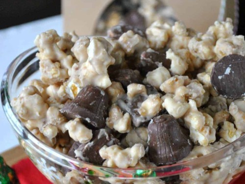 Easy Homemade Microwave Caramel Corn - Layers of Happiness