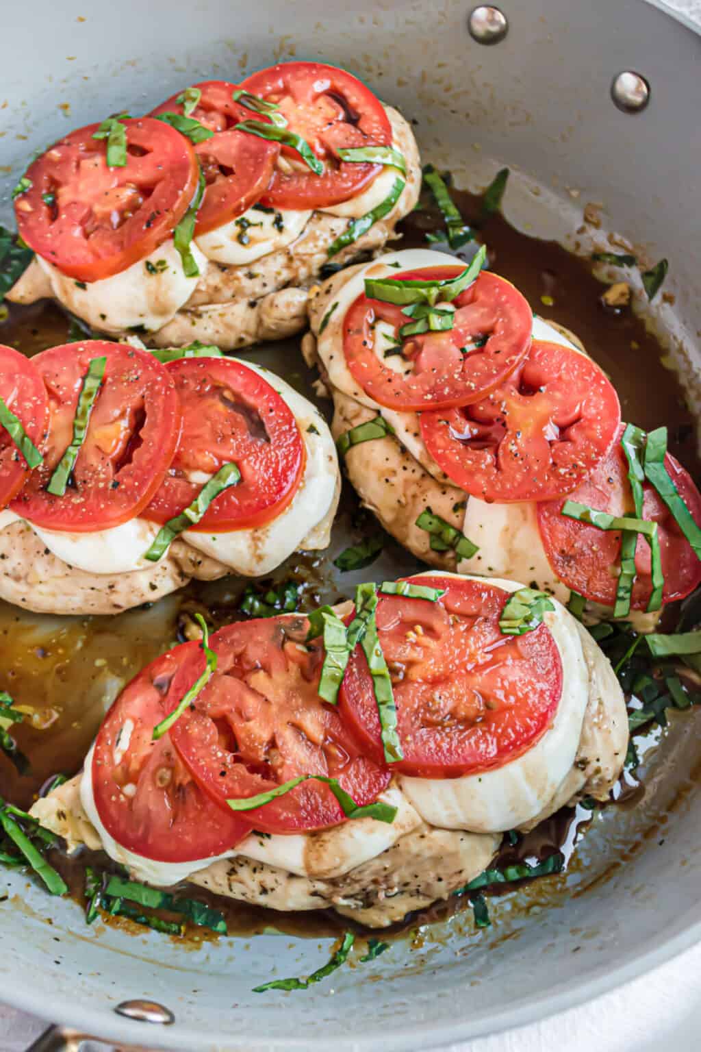 Chicken Caprese Skillet Recipe - Shugary Sweets