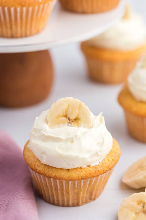 Banana Pudding Cupcakes Recipe - Shugary Sweets