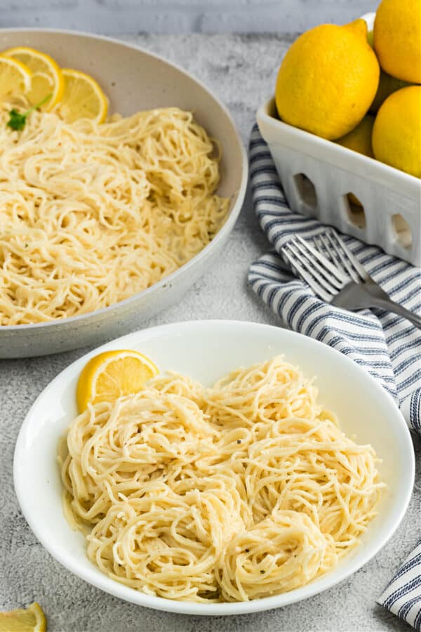 Lemon Garlic Pasta Recipe - Shugary Sweets