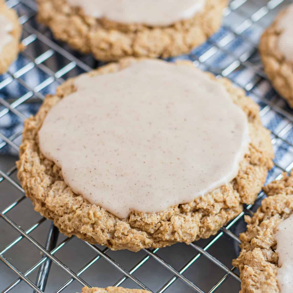 Iced Maple Oatmeal Cookies - The Nostalgic Crumb