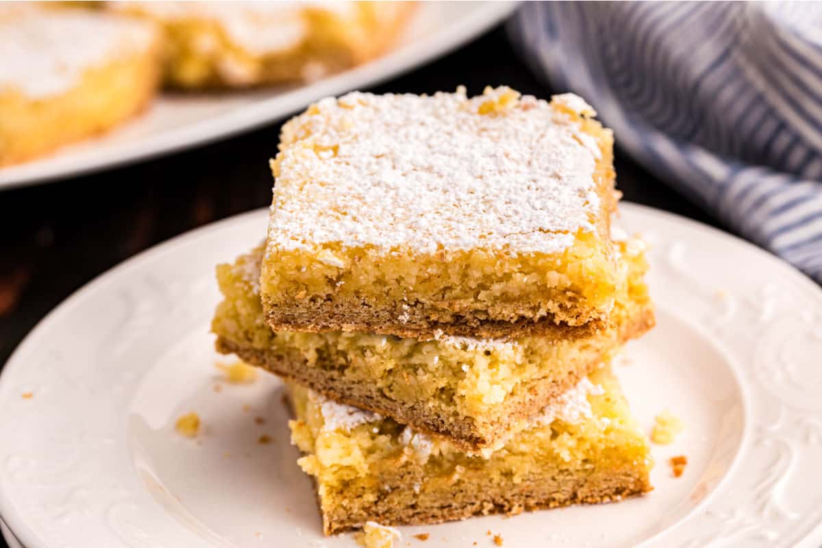 Gooey Butter Cake Recipe {St Louis Classic}- Shugary Sweets