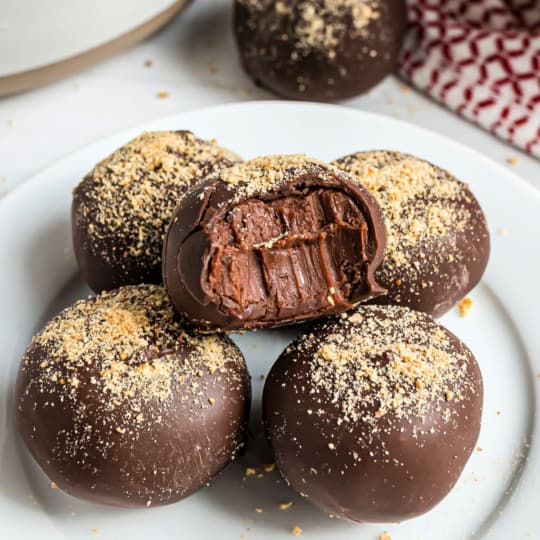 Easy Chocolate Truffles Recipe - Shugary Sweets