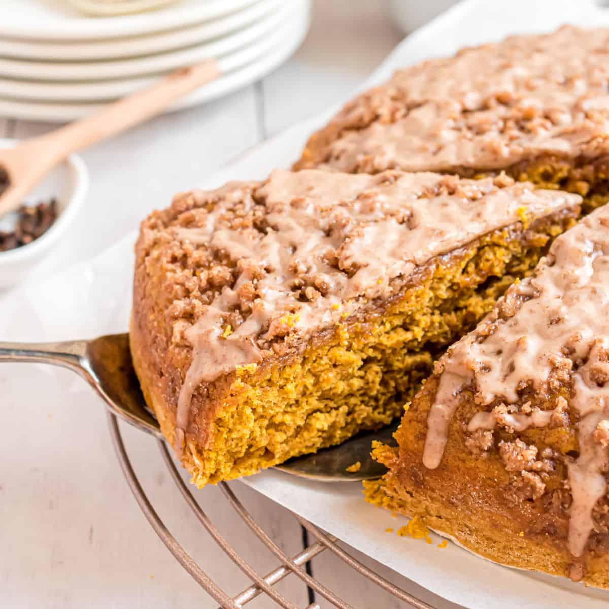 https://www.shugarysweets.com/wp-content/uploads/2019/09/pumpkin-coffee-cake-recipe.jpg