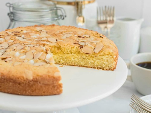 https://www.shugarysweets.com/wp-content/uploads/2020/02/swedish-almond-cake-3-500x375.jpg