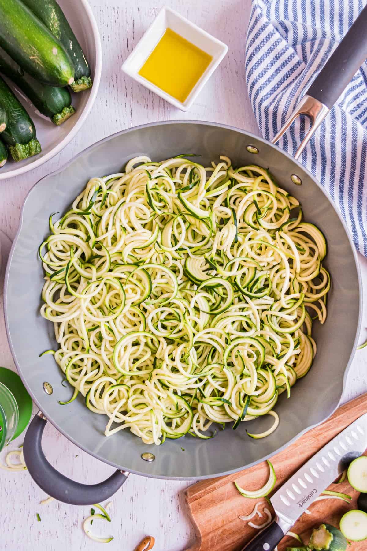 https://www.shugarysweets.com/wp-content/uploads/2020/07/zucchini-noodles-3.jpg