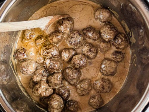 https://www.shugarysweets.com/wp-content/uploads/2020/08/instant-pot-swedish-meatballs-7-500x375.jpg