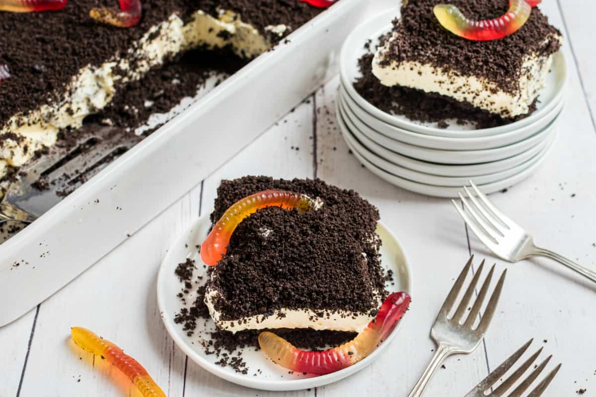 Dirt Cake Recipe - Shugary Sweets