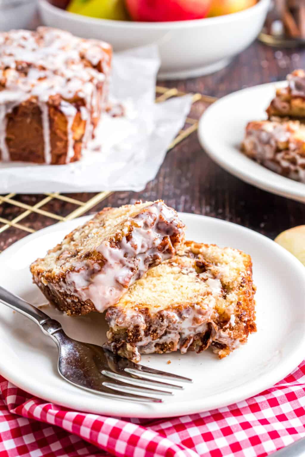 homemade-apple-cinnamon-bread-recipe