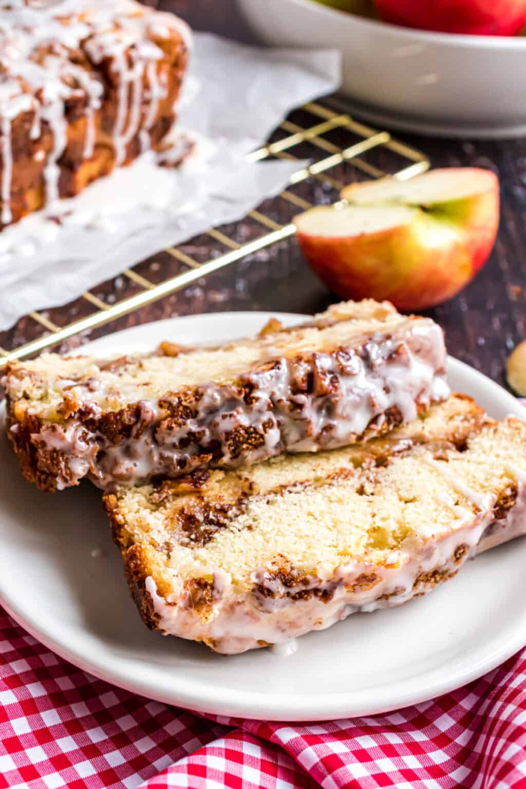 Homemade Apple Cinnamon Bread Recipe