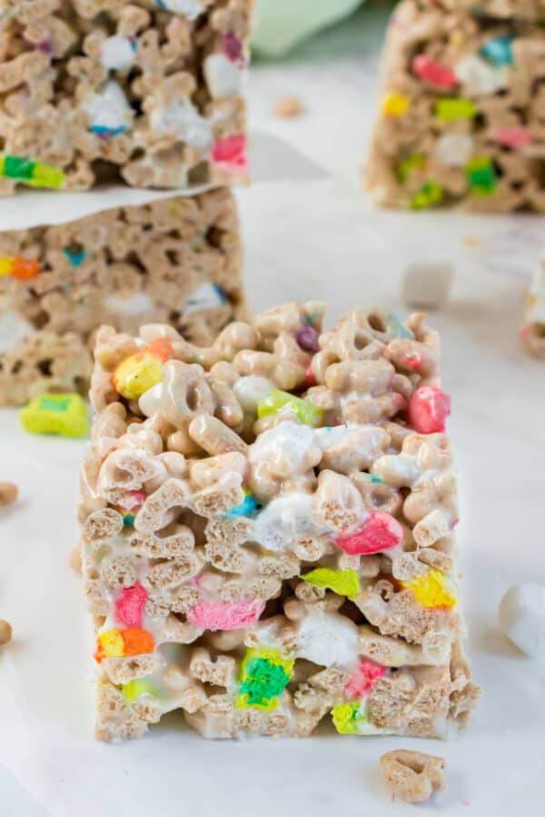 Lucky Charms Marshmallow Treats Bars Recipe - Shugary Sweets