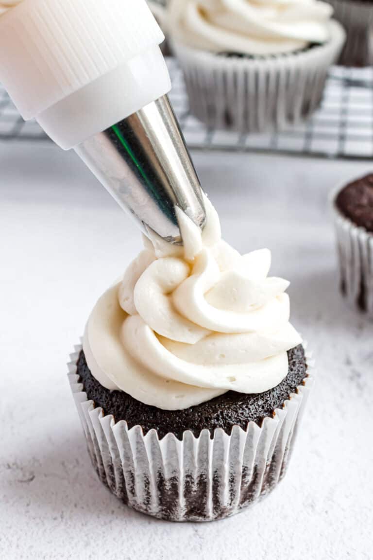 Homemade Vanilla Buttercream Frosting Recipe