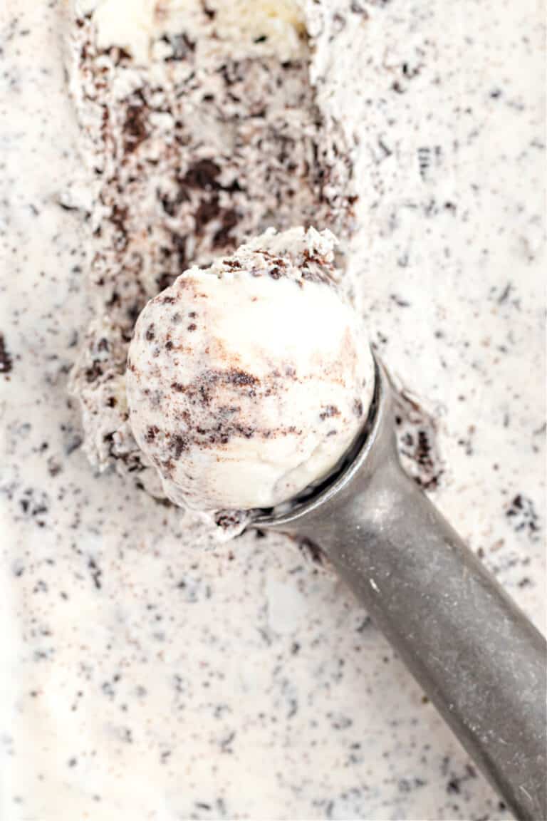 Cookies and Cream Ice Cream Recipe - Shugary Sweets