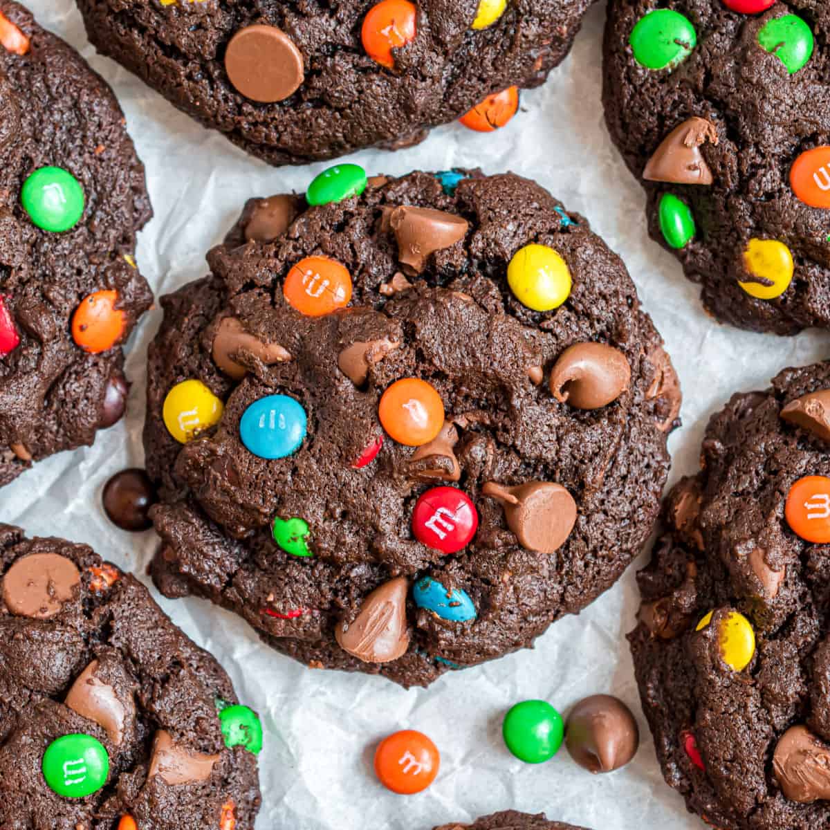 Chocolate M&M Cookies - I Heart Eating