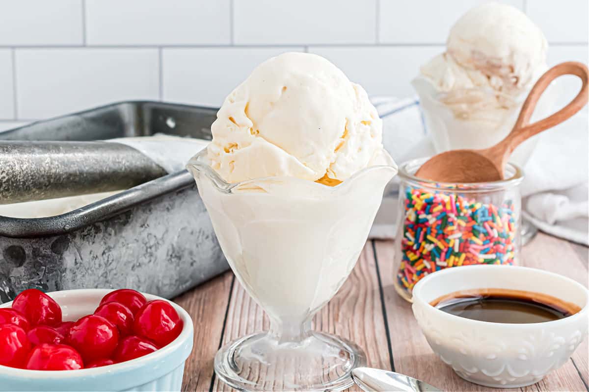 Confessions Of A Foodaholic: Creamy Vanilla Ice-cream Without Ice