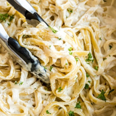 This Easy Alfredo Sauce recipe has it all: it’s rich and creamy, perfectly garlicky, and plenty cheesy! There’s nothing better to add some decadence to your pasta dinner.